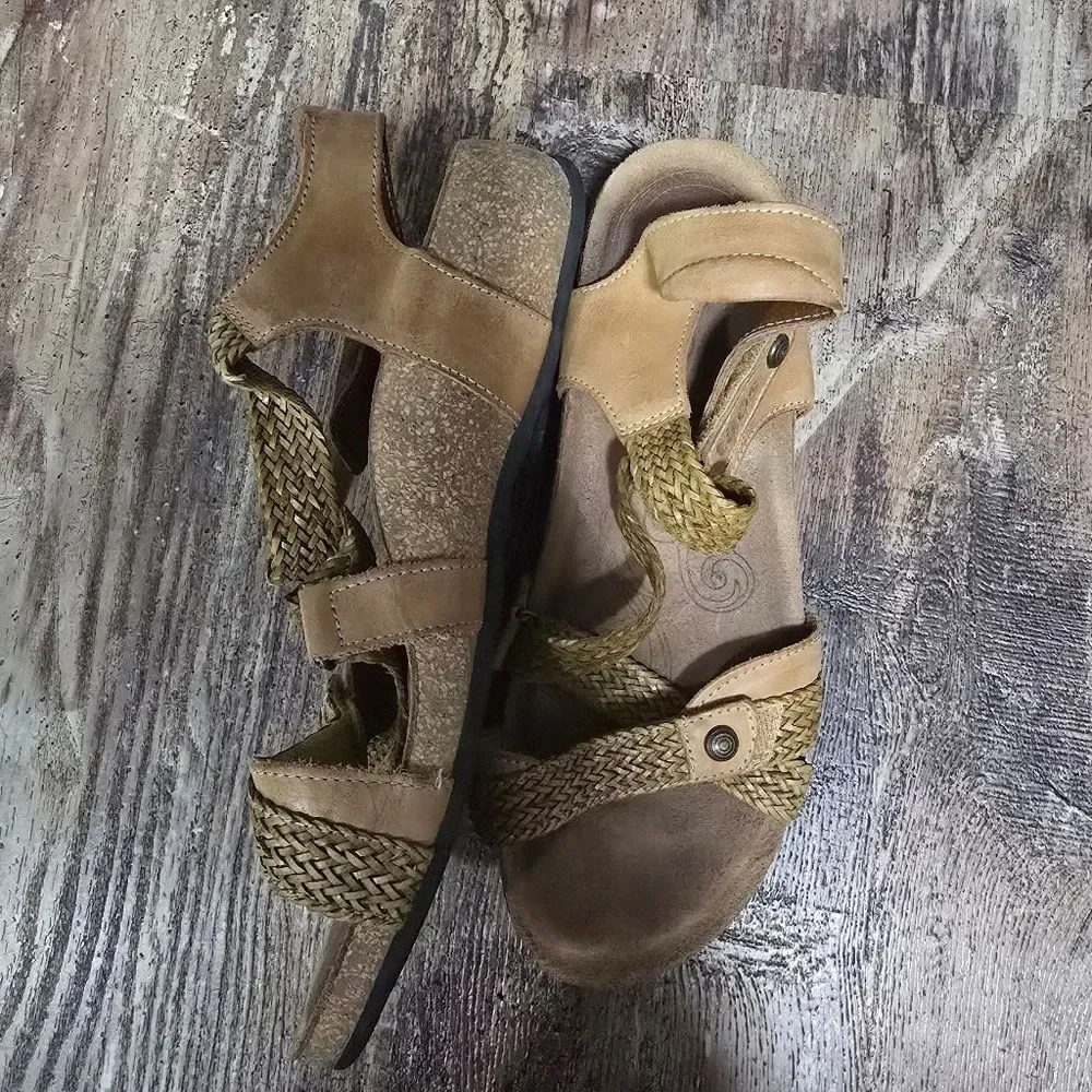 Taos Footwear comfortable taos